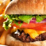 Beef burger with chips